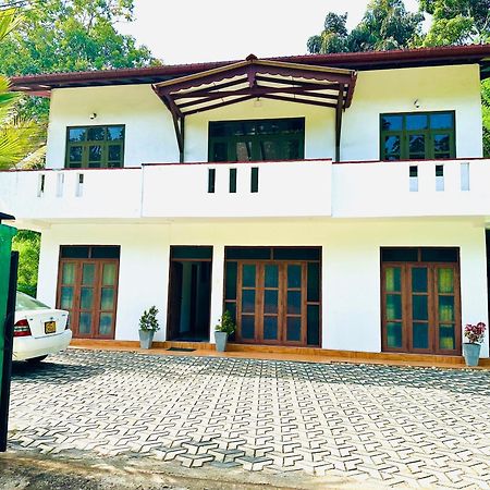 La Riya Ella - 05 Minutes To Ella Town Bed and Breakfast Exterior foto